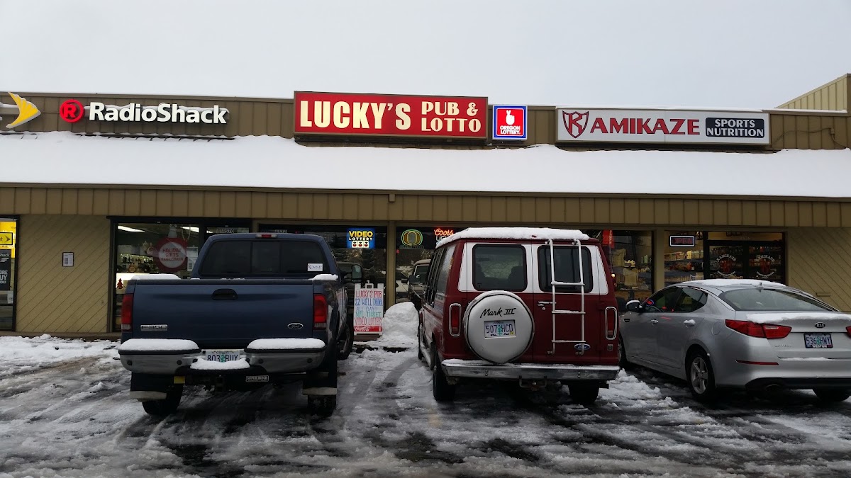 Lucky's Pub & Lotto — photo 1